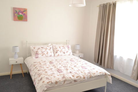 Prospect Holiday House - St Kilda Accommodation 1