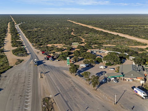 Border Village Roadhouse - St Kilda Accommodation 19
