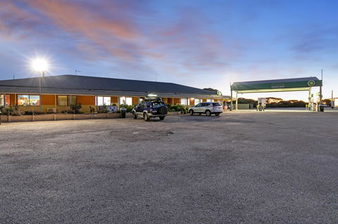 Border Village Roadhouse - St Kilda Accommodation 2