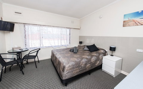 Blue Lake Motel - St Kilda Accommodation 7