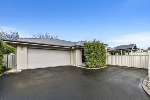 Accommodation On Lansell 2 - St Kilda Accommodation 7