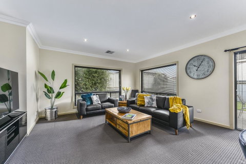 Accommodation On Lansell 2 - St Kilda Accommodation 8