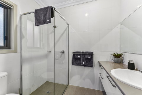 Accommodation On Lansell 2 - St Kilda Accommodation 5