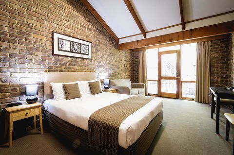 The Lodge By Manna - St Kilda Accommodation 4