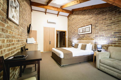 The Lodge By Manna - St Kilda Accommodation 3