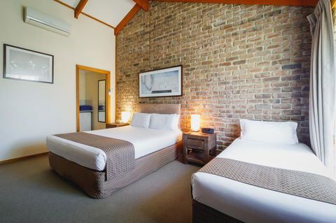 The Lodge By Manna - St Kilda Accommodation 8