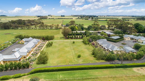 The Barn Accommodation - St Kilda Accommodation 1