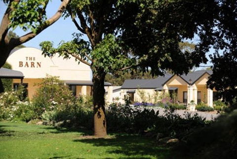 The Barn Accommodation - St Kilda Accommodation 4