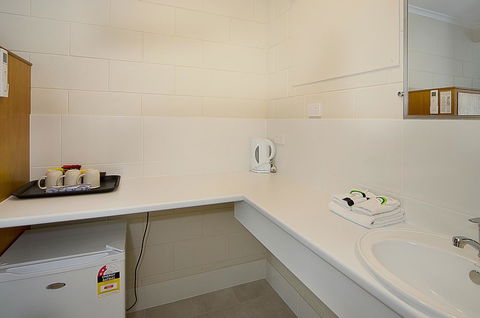Victor Harbor City Inn - St Kilda Accommodation 19