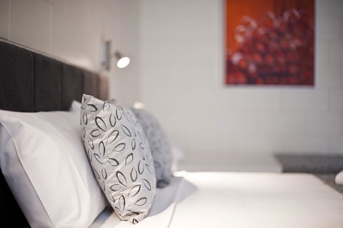 Victor Harbor City Inn - St Kilda Accommodation 24