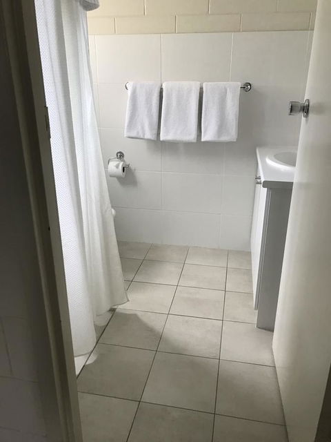 Victor Harbor City Inn - St Kilda Accommodation 1