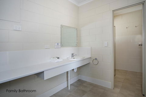 Victor Harbor City Inn - St Kilda Accommodation 14