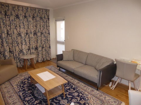 ADELAIDE CENTRAL APARTMENT - 3BR, 2BATH & CARPARK - St Kilda Accommodation 3