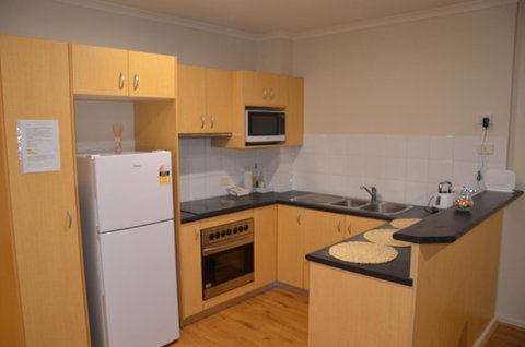 ADELAIDE CENTRAL APARTMENT - 3BR, 2BATH & CARPARK - St Kilda Accommodation 6