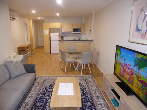 ADELAIDE CENTRAL APARTMENT - 3BR, 2BATH & CARPARK - St Kilda Accommodation 4