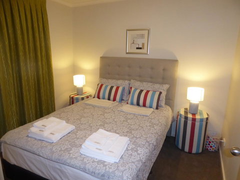 ADELAIDE CENTRAL APARTMENT - 3BR, 2BATH & CARPARK - St Kilda Accommodation 15