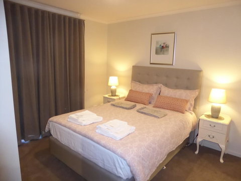 ADELAIDE CENTRAL APARTMENT - 3BR, 2BATH & CARPARK - St Kilda Accommodation 11
