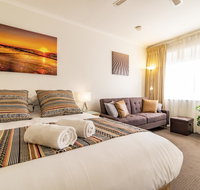 Ocean Sunset Glenelg Central Studios - St Kilda Accommodation