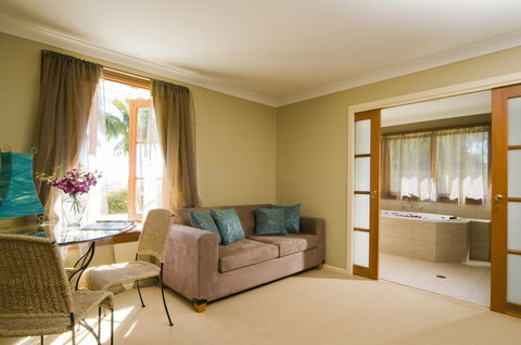 SummerHills Retreat Byron Bay - St Kilda Accommodation 13