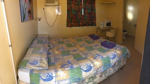 A1Cabins - St Kilda Accommodation 5