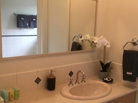 Apartment 229 Mount Gambier - St Kilda Accommodation 3
