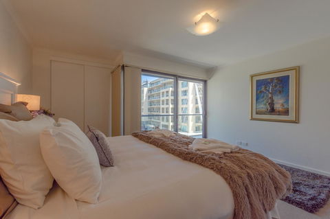 Lights Landing Penthouse - St Kilda Accommodation 13