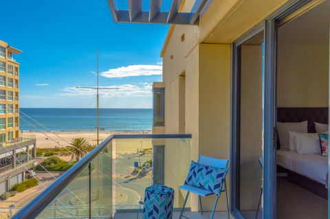 Lights Landing Penthouse - St Kilda Accommodation 14