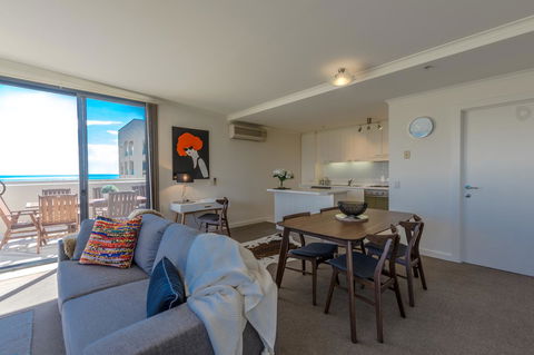 Lights Landing Penthouse - St Kilda Accommodation 2