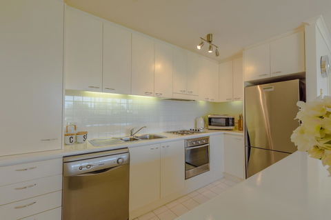 Lights Landing Penthouse - St Kilda Accommodation 4