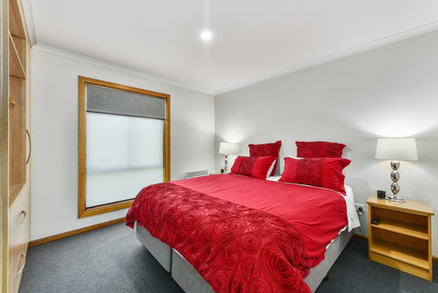 City Four Apartment - St Kilda Accommodation 3