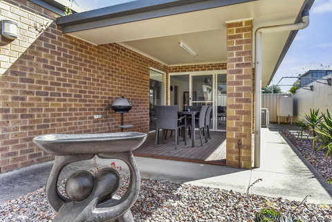 City Fringe Apartment - St Kilda Accommodation 1
