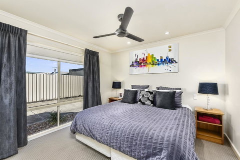 City Fringe Apartment - St Kilda Accommodation 2