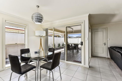 City Fringe Apartment - St Kilda Accommodation 6