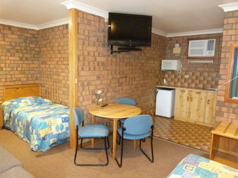 Wintersun Motel - St Kilda Accommodation 2