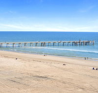 Pier Oceanview Apartment - St Kilda Accommodation
