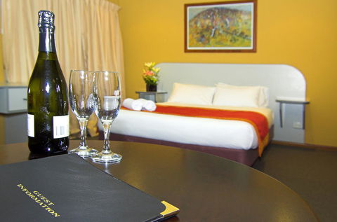 Victoria Hotel Strathalbyn - St Kilda Accommodation 13
