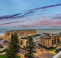 Glenelg Skyline Beachfront Penthouse Adelaide - St Kilda Accommodation