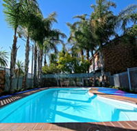 Cattlemans Country Motor Inn  Serviced Apartments - St Kilda Accommodation