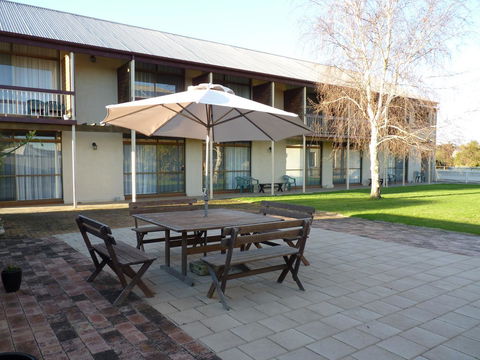 Coonawarra Motor Lodge - St Kilda Accommodation 3