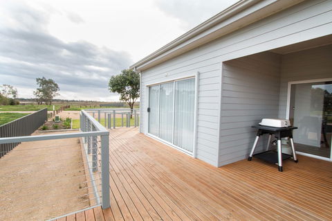 Wellington Lake Retreat - St Kilda Accommodation 9