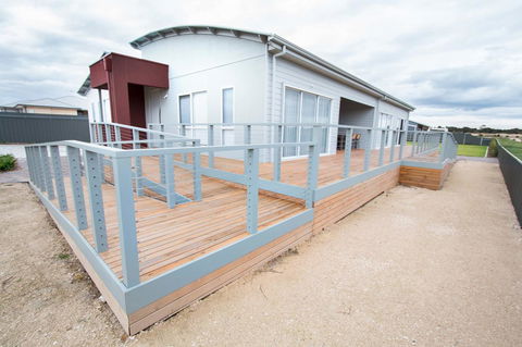 Wellington Lake Retreat - St Kilda Accommodation 20