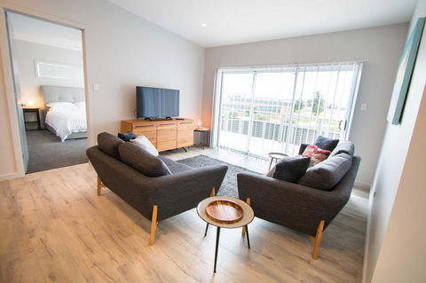 Wellington Lake Retreat - St Kilda Accommodation 4