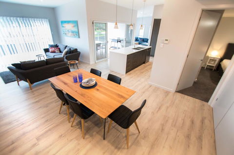 Wellington Lake Retreat - St Kilda Accommodation 0