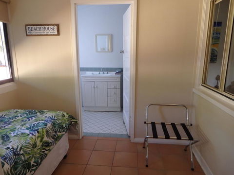Lazy Lobster Holiday Units & Chalets - St Kilda Accommodation 7