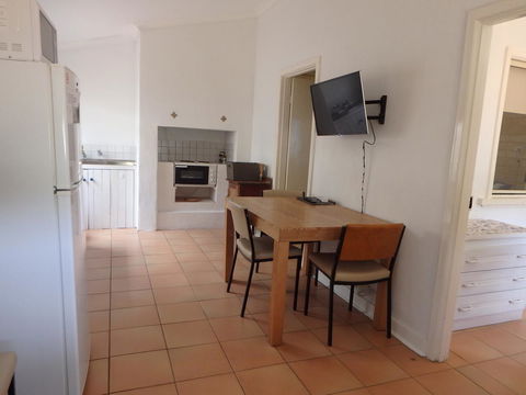 Lazy Lobster Holiday Units & Chalets - St Kilda Accommodation 15