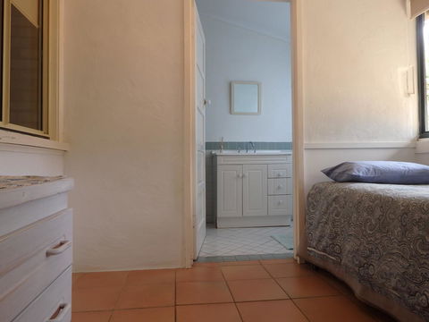 Lazy Lobster Holiday Units & Chalets - St Kilda Accommodation 13