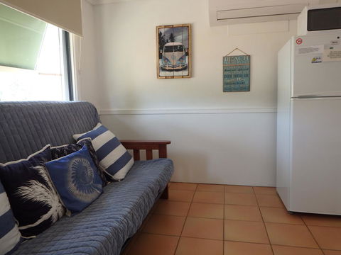Lazy Lobster Holiday Units & Chalets - St Kilda Accommodation 14