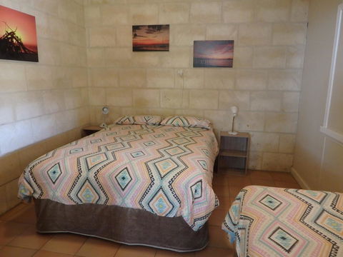 Lazy Lobster Holiday Units & Chalets - St Kilda Accommodation 1