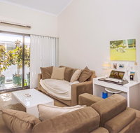 Home Apartment - Perth City Centre - Free WiFi - St Kilda Accommodation