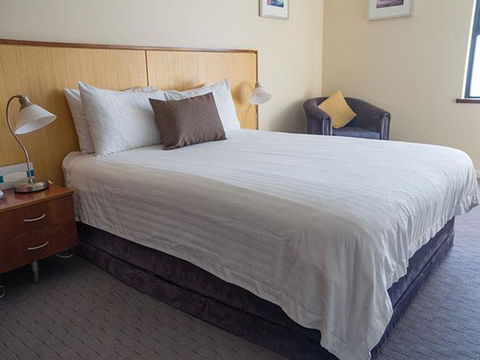 Ocean Beach Hotel - St Kilda Accommodation 0